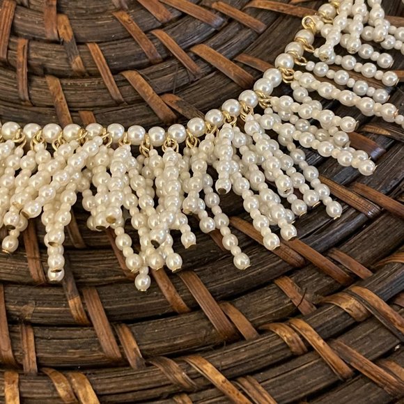 🦪 ANN TAYLOR PEARLIZED FRINGE NECKLACE 🦪 - Picture 5 of 8